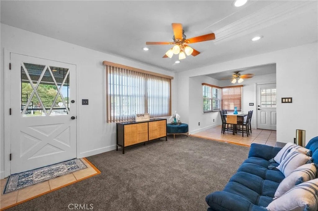12237 Burgess — photo