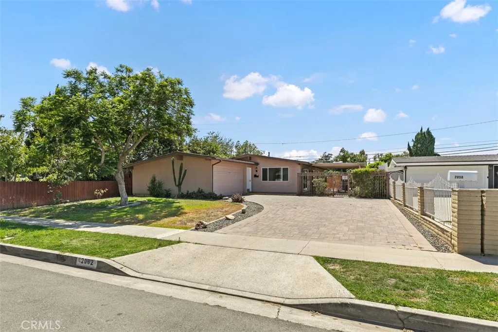 2062 S Rene, Santa Ana, CA 92704 — photo 2
