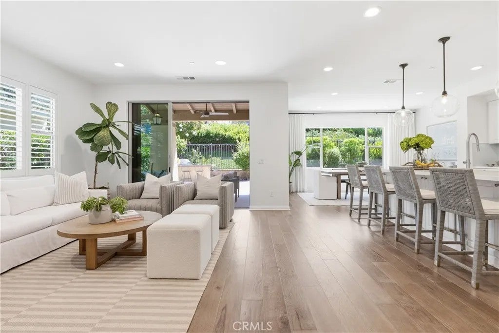 4 Cerro Court — photo