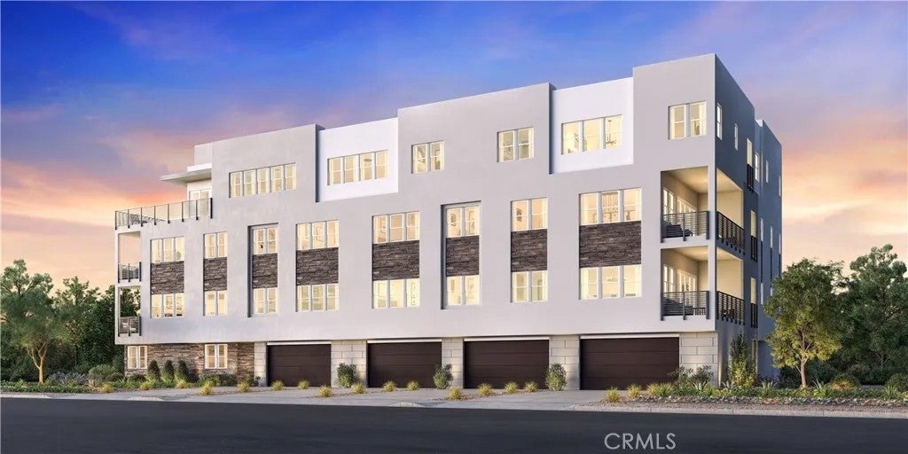 948 Snowberry Place 503 — photo