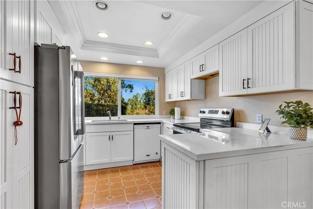 25555 Windjammer — photo