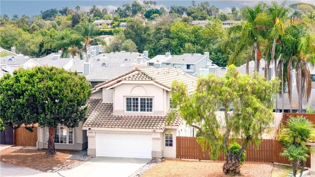 1551 Jonathon Street — photo