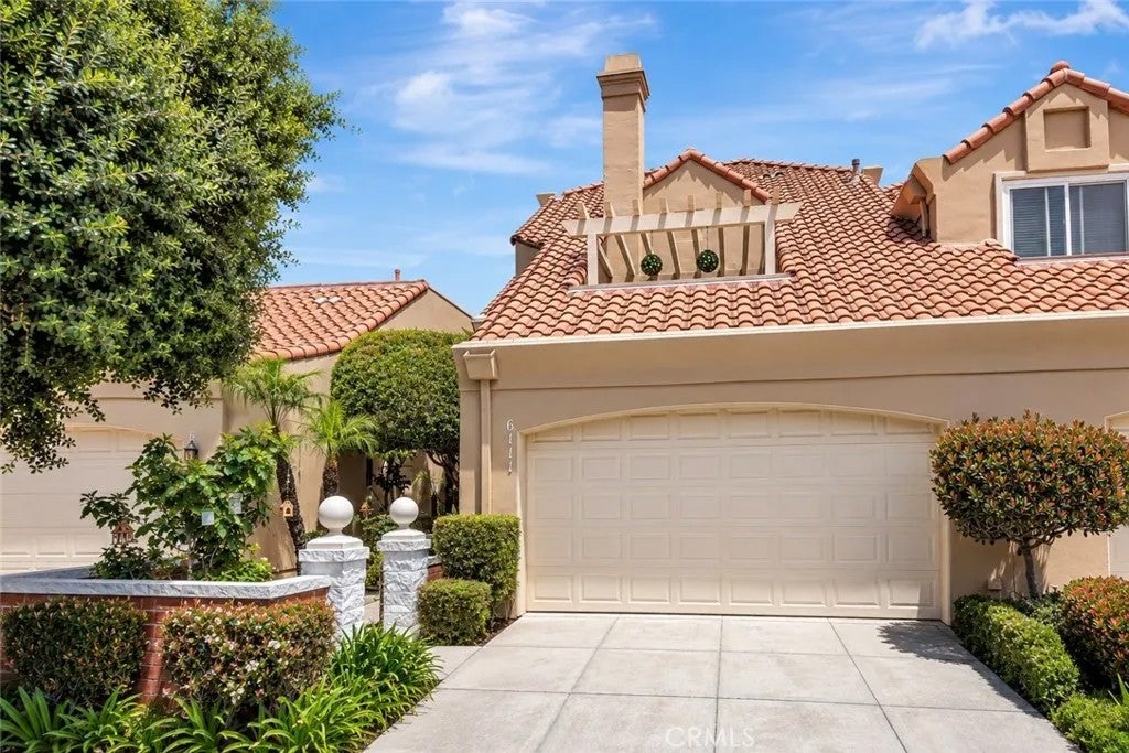 6111 Greenbrier Drive — photo