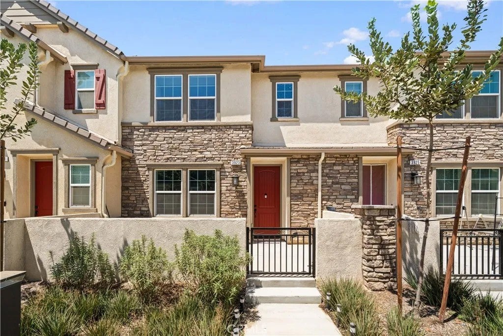 3923 E Carmel Privado — photo