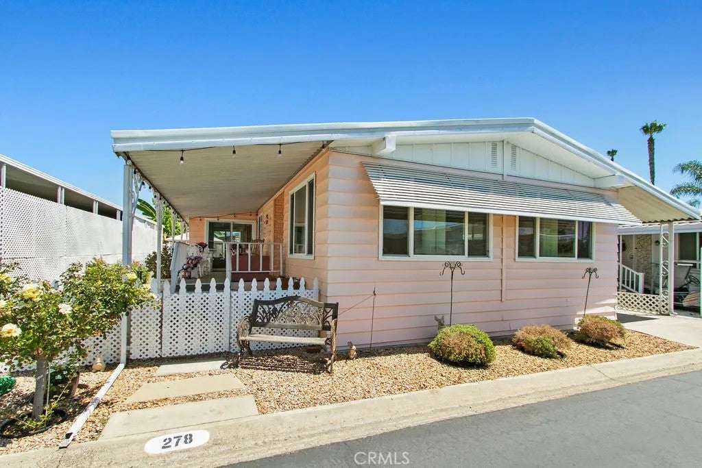 24921 Muirlands 278 — photo