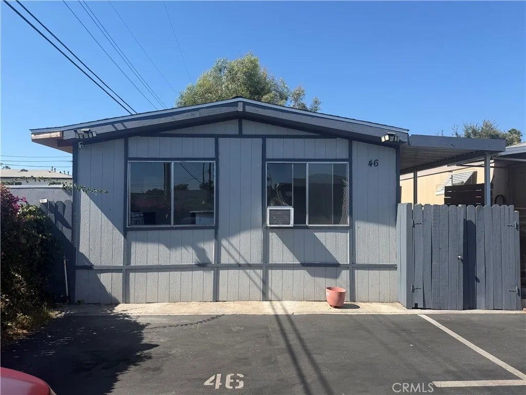 825 W La Palma 46 — photo