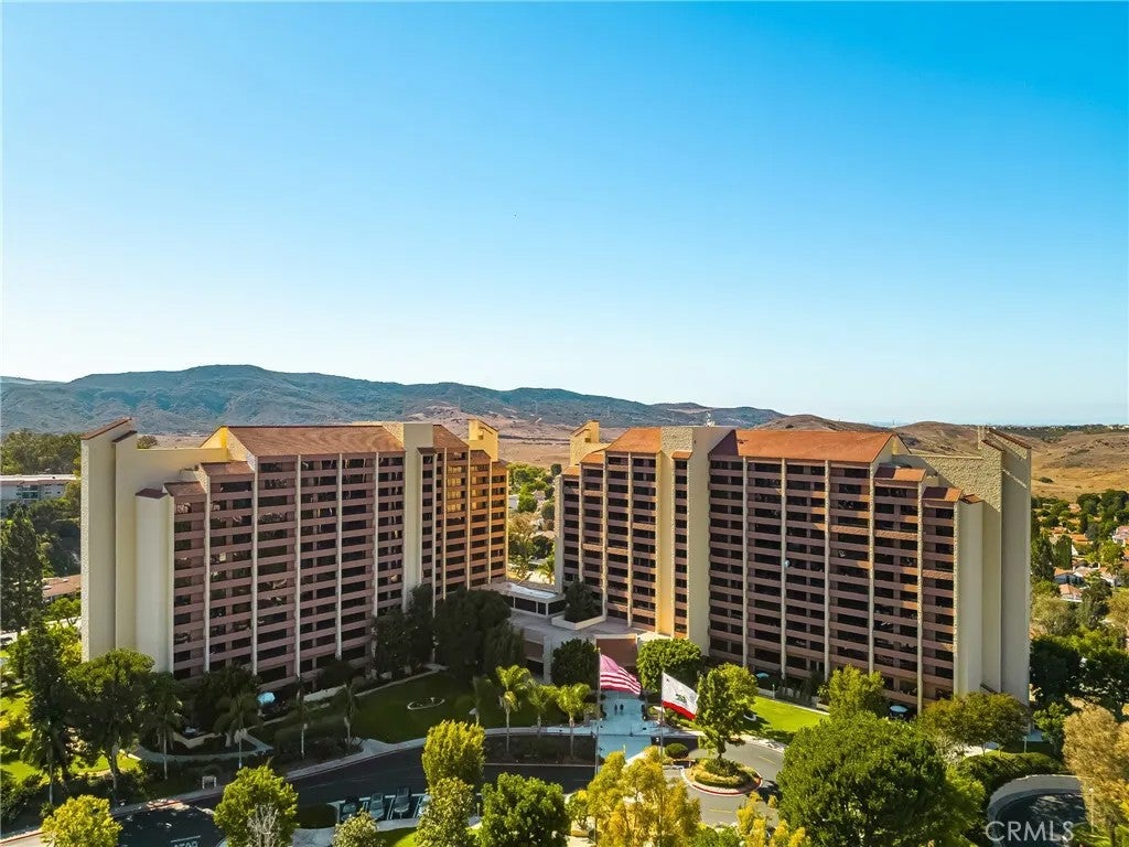 24055 Paseo Del Lago 654 — photo