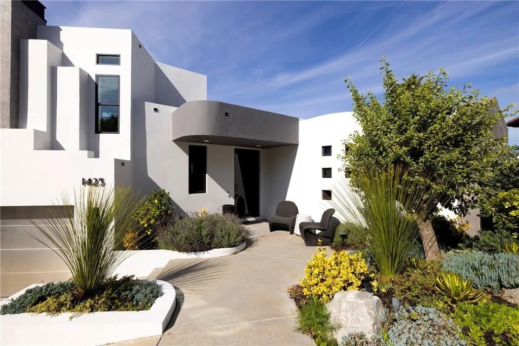 1425 Skyline Drive — photo