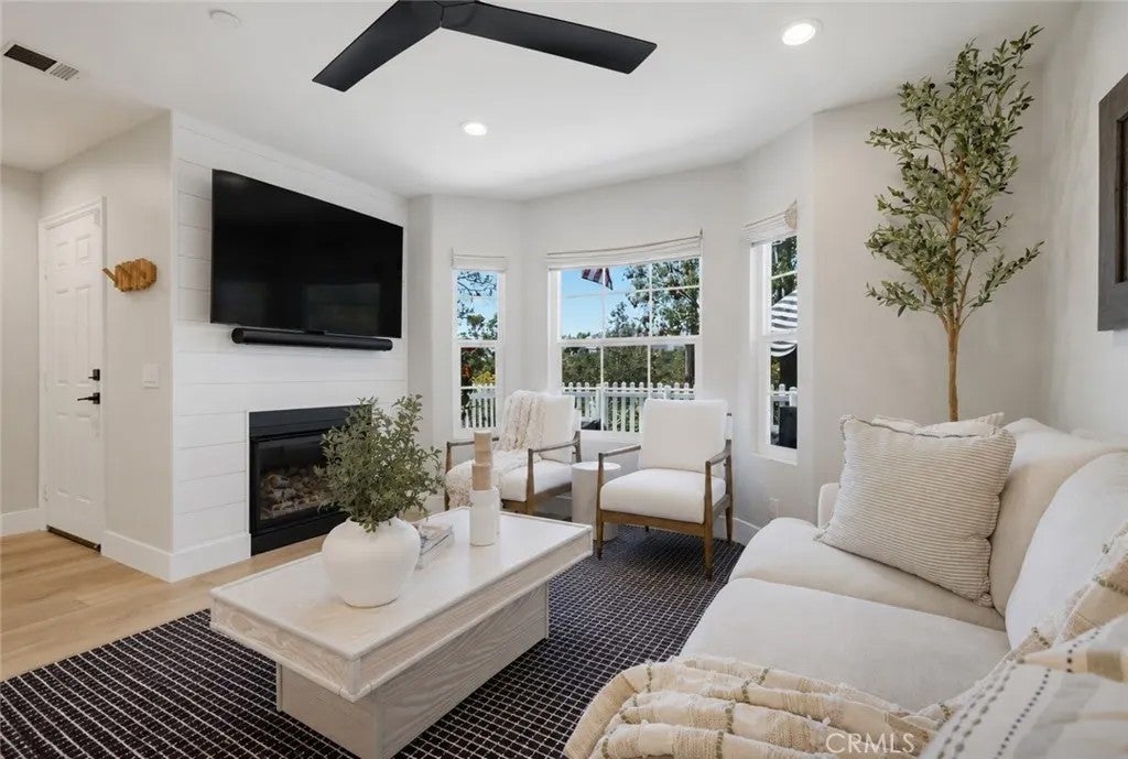 3 Three Vines Court — photo