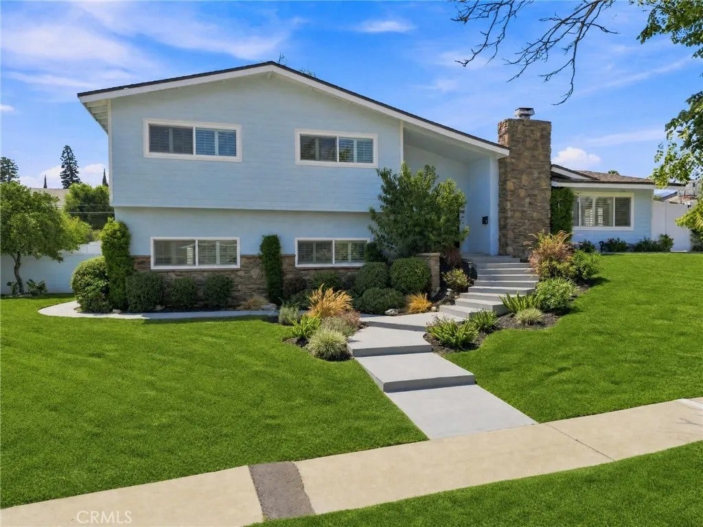 1623 N Vallejo — photo