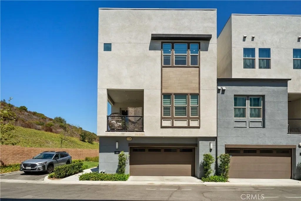 978 Poppy Court — photo