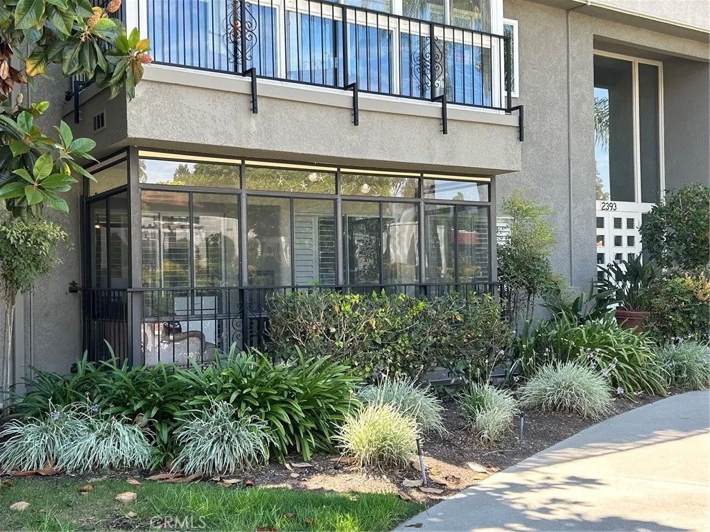 2393 Via Mariposa West 1-G — photo