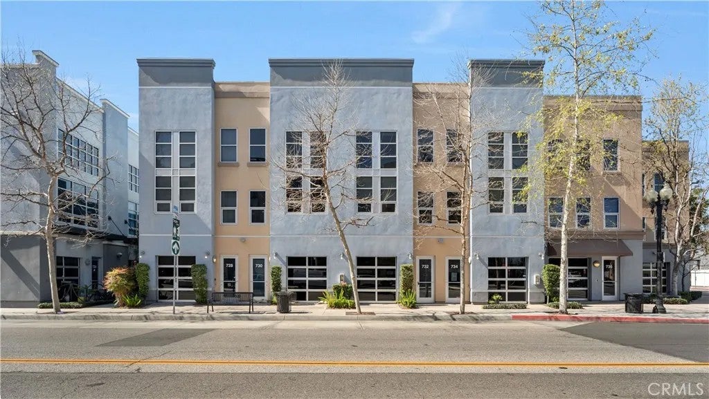 728 N. Santiago Street — photo