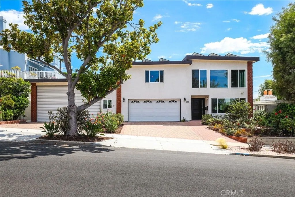 388 Flint Avenue — photo