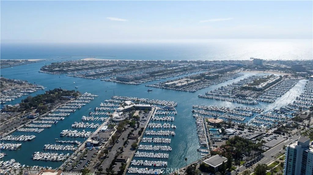 13650 Marina Pointe Drive 609 — photo