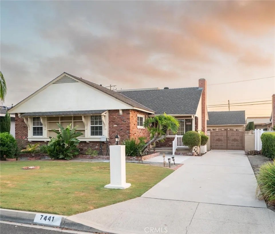 7441 Irwingrove Drive — photo