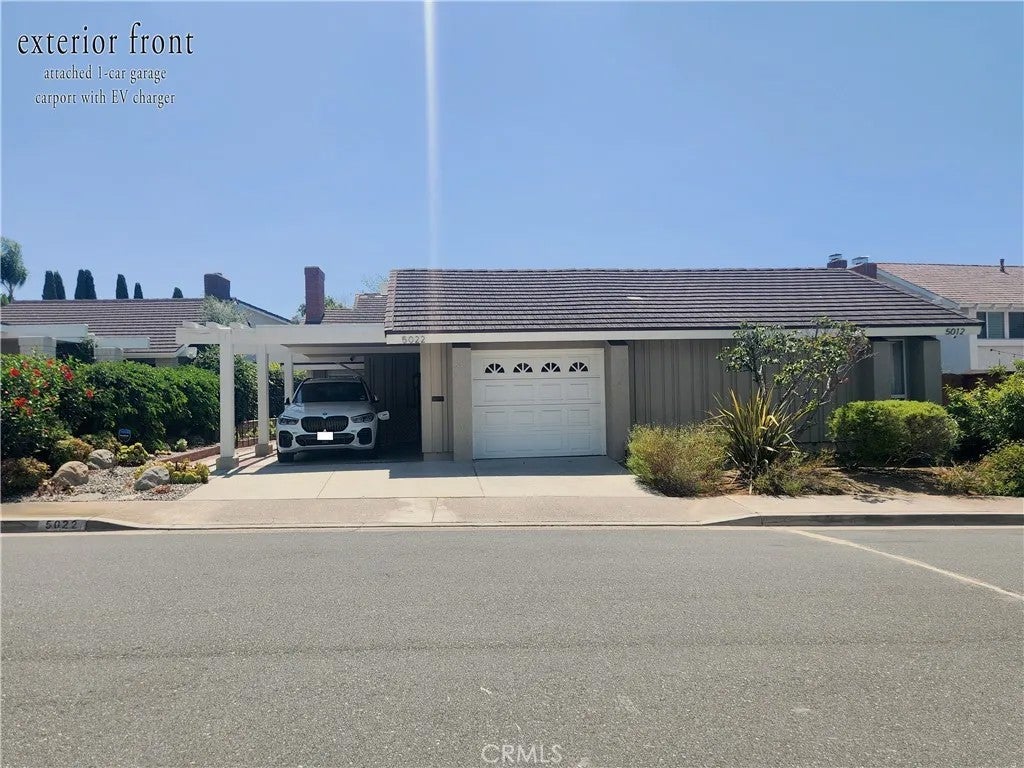 5022 Paseo Dali — photo