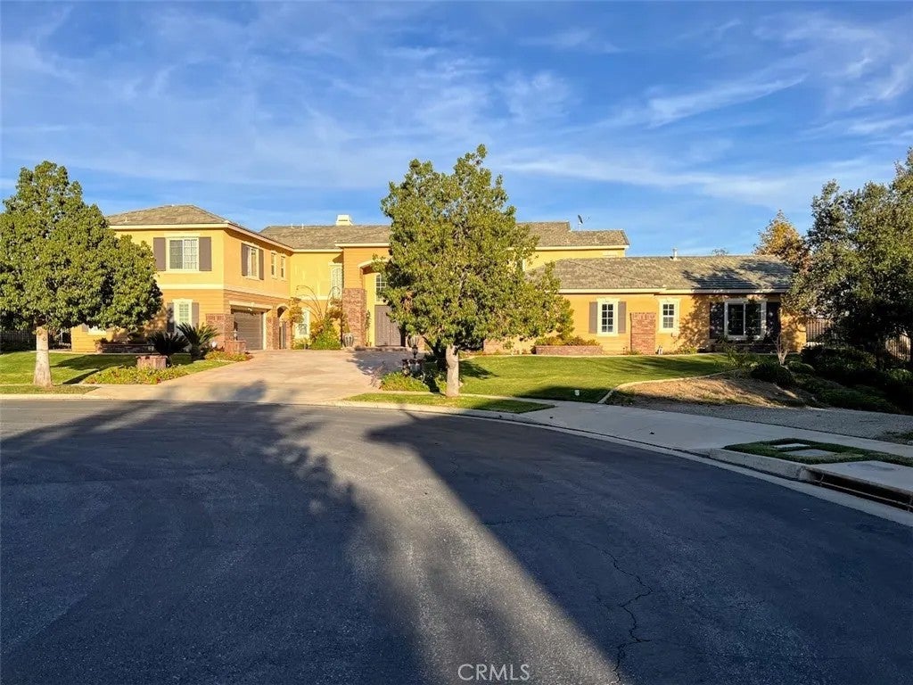 1583 Twin Oaks Circle — photo