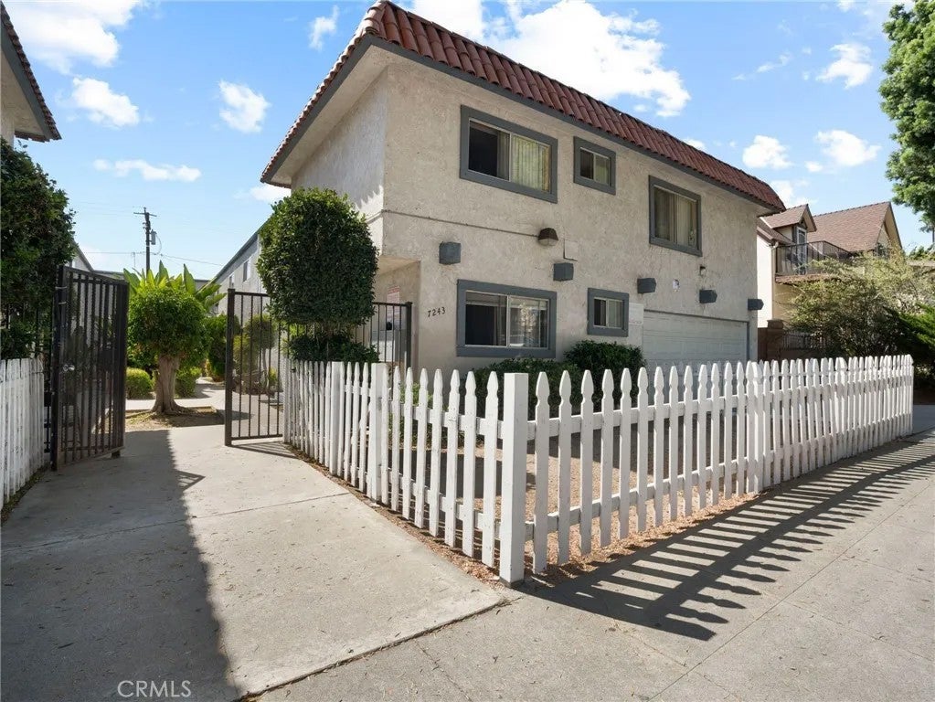 7243 Milton 5 — photo