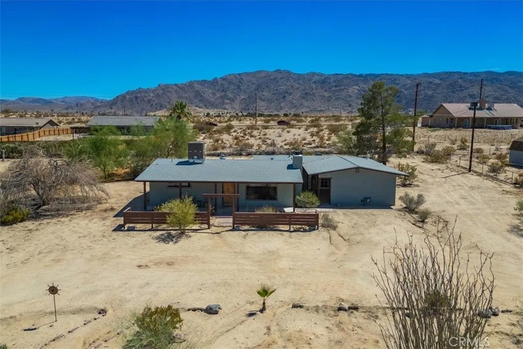 72939 Homestead — photo