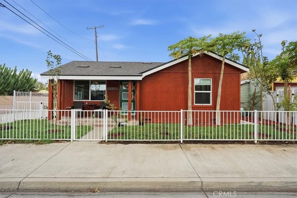 512 S Maple — photo