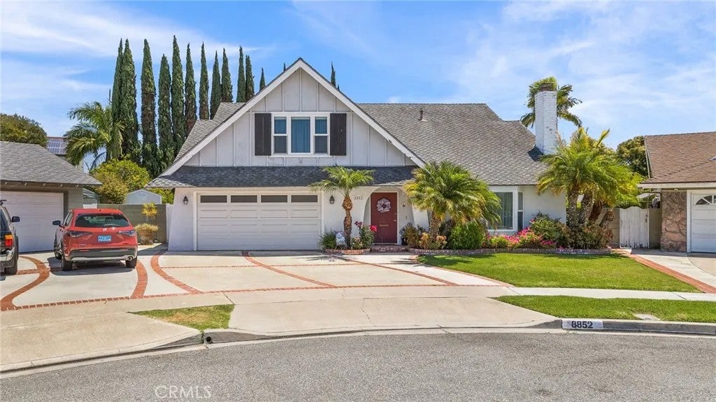 8852 Monterey Circle — photo