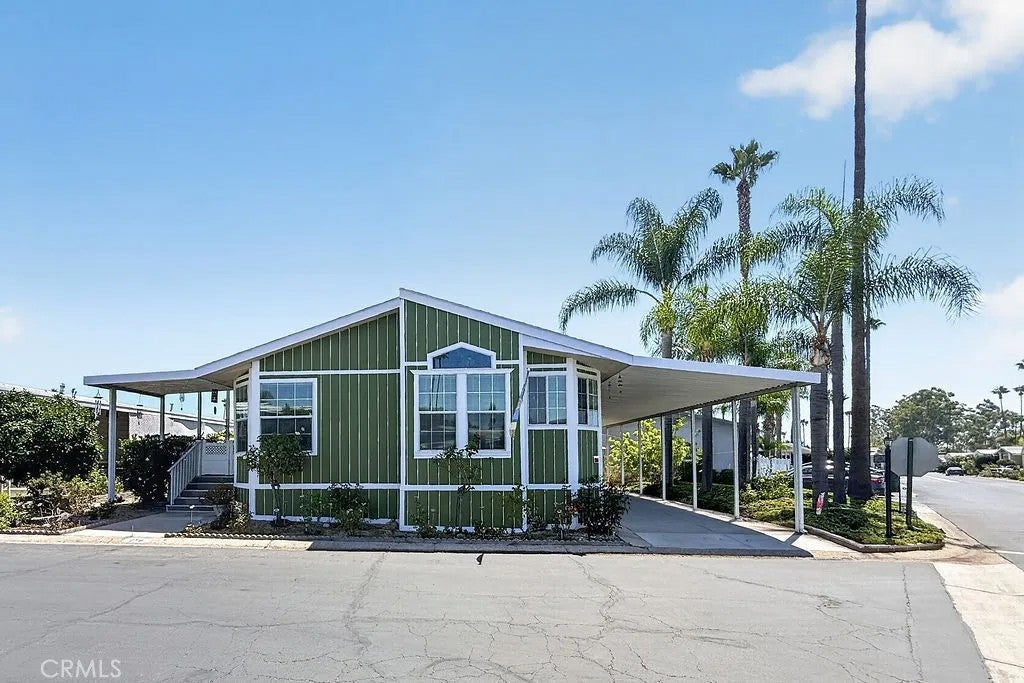 24921 Muirlands 276 — photo