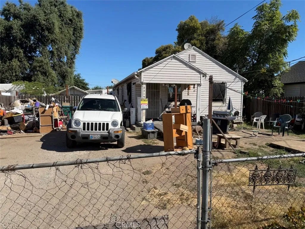 2519 E Lindsay Street — photo