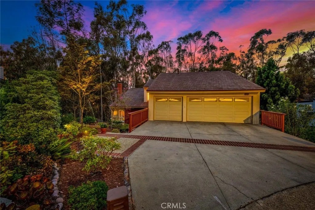 22431 Forest Hill — photo