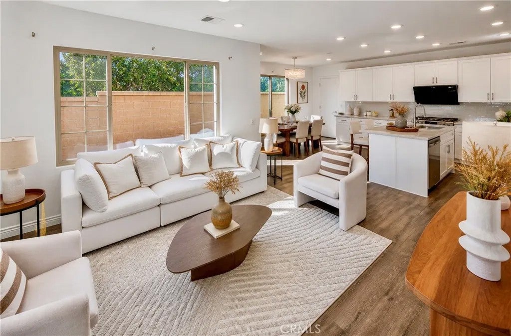 119 Excursion, Irvine, CA 92618 — photo 2