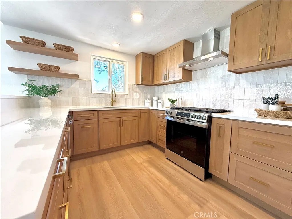 2707 Vanderbilt Lane 3 — photo