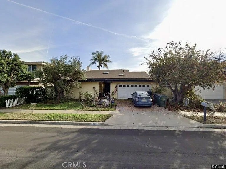 17051 Westport — photo