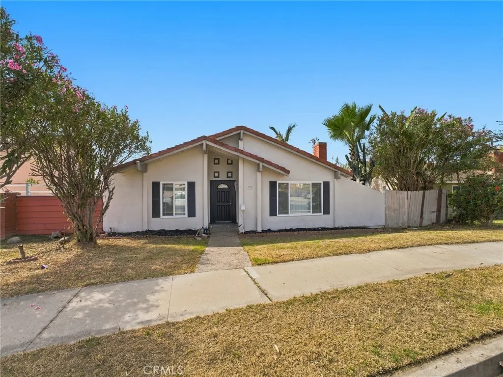 330 W Devonshire Drive, Oxnard, CA 93030 — photo 2