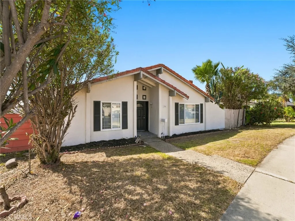 330 W Devonshire Drive, Oxnard, CA 93030 — photo 3
