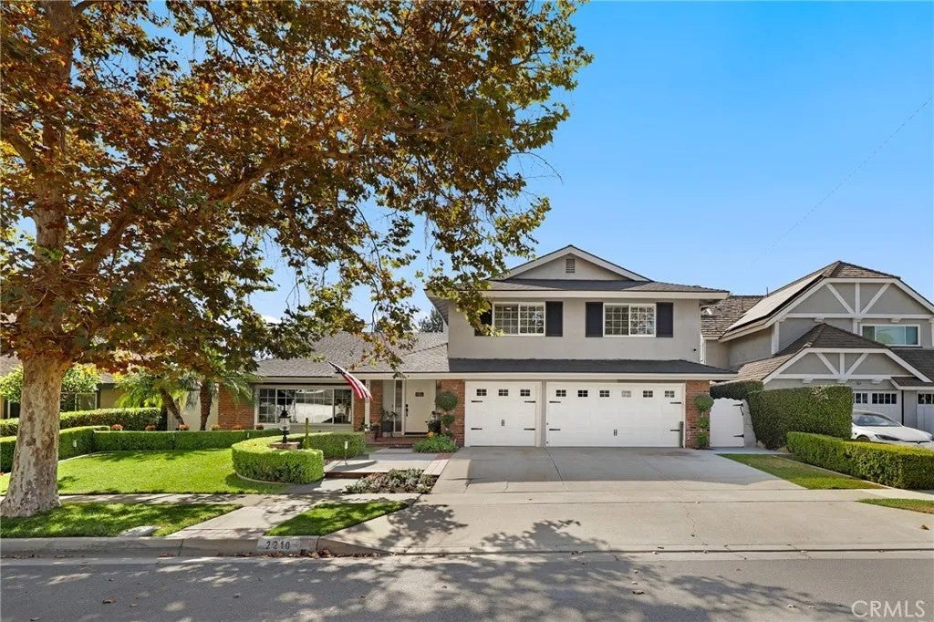 2210 Richmond Street — photo