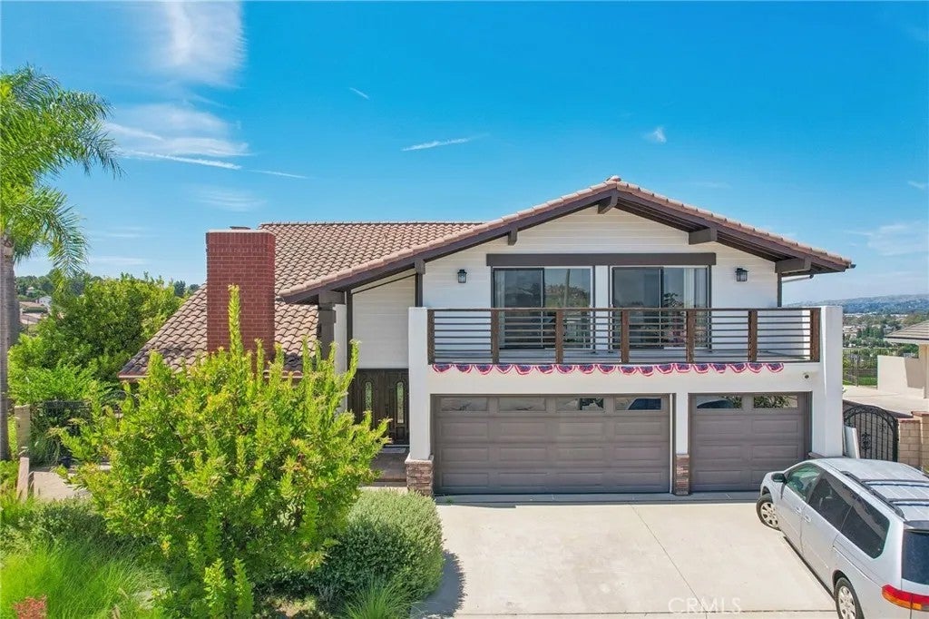 100 Terraza San Carlos — photo