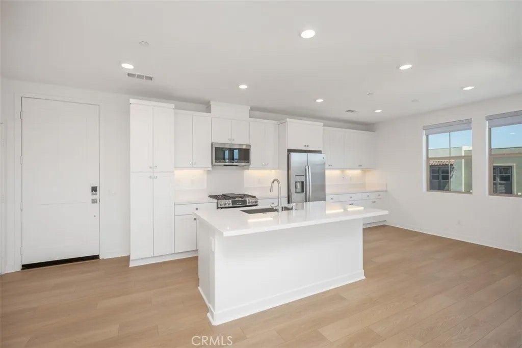 1200 Lasso Way 301 — photo