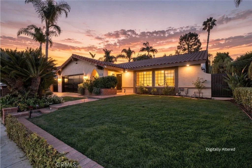 24112 Valyermo — photo