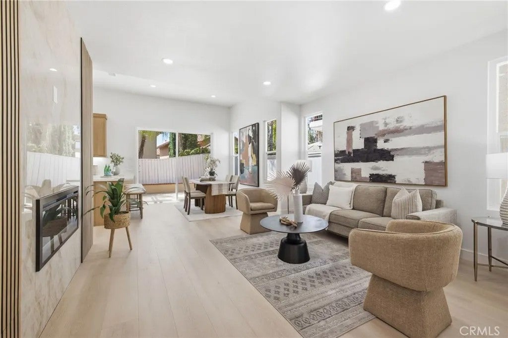 4 Via Jacinto — photo
