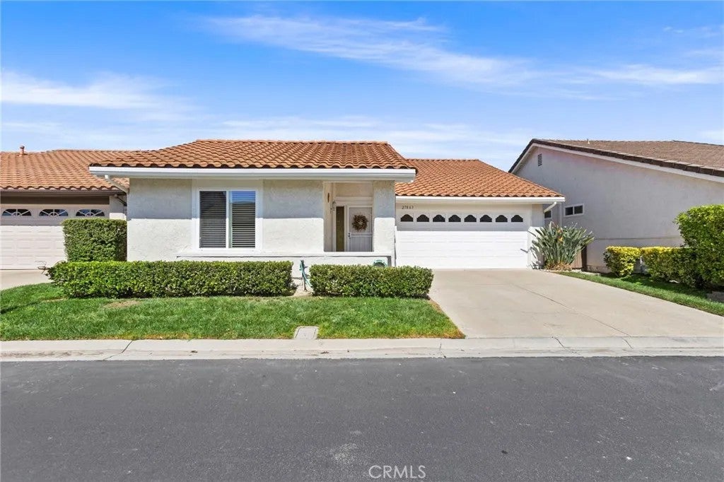 27863 Espinoza — photo