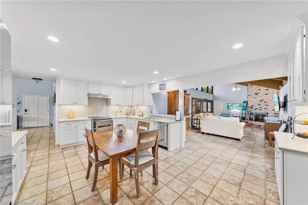 8381 Boothbay Circle — photo