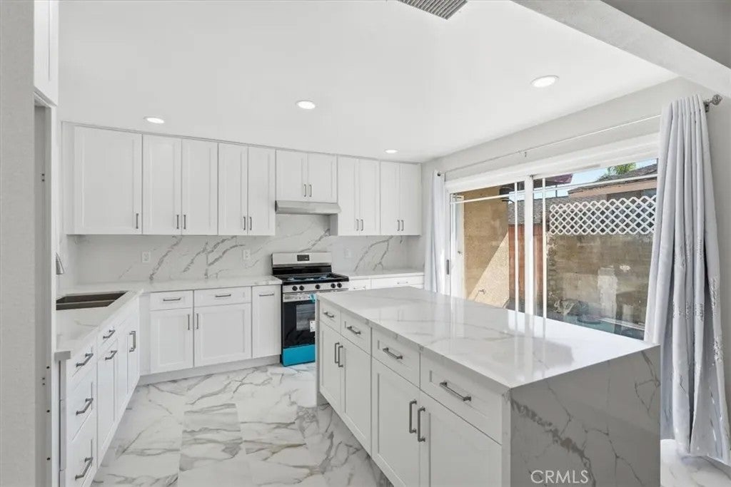 10112 Traylor Way — photo