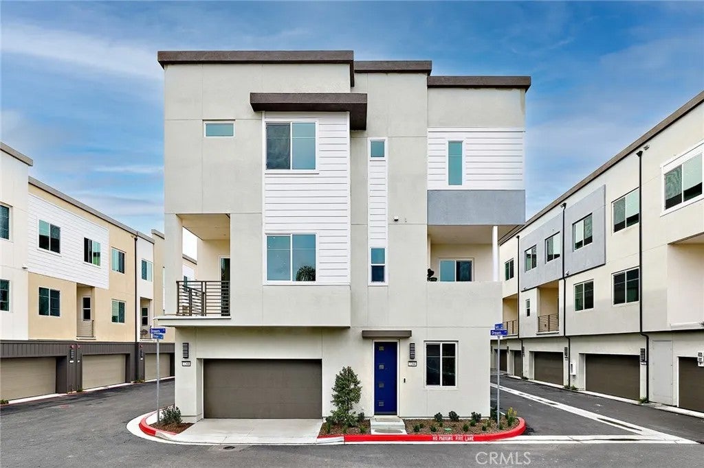 7266 Pointbreak Drive — photo