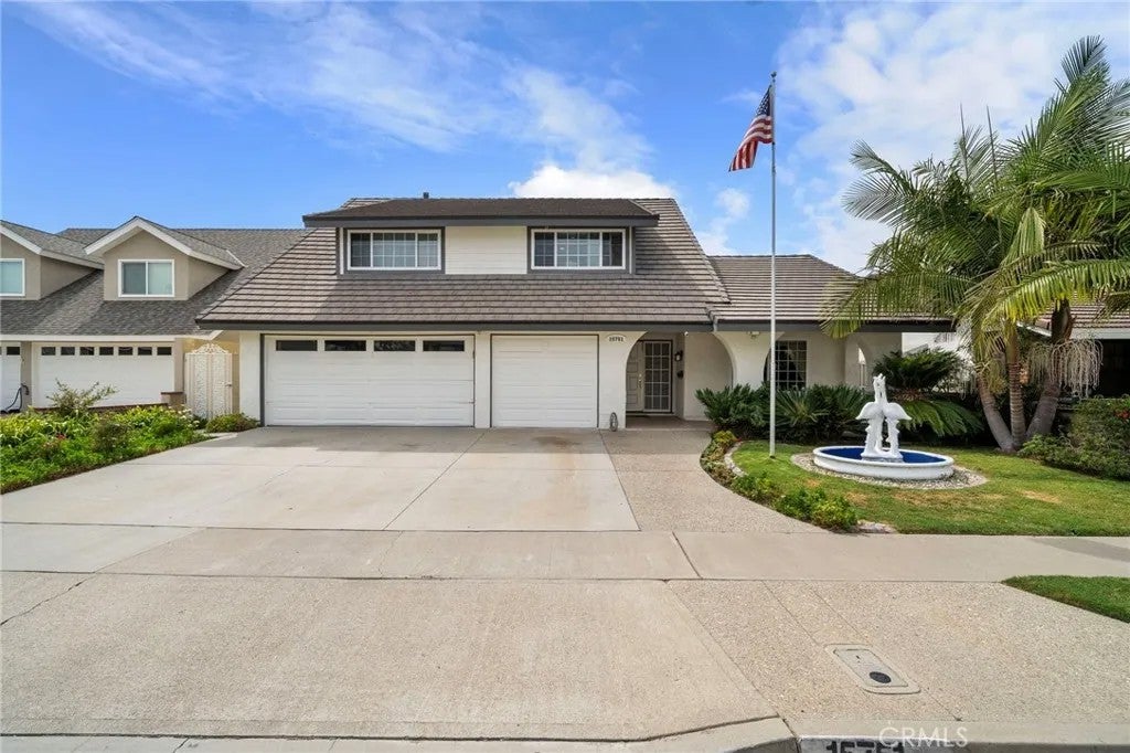 15751 Cromwell Circle — photo