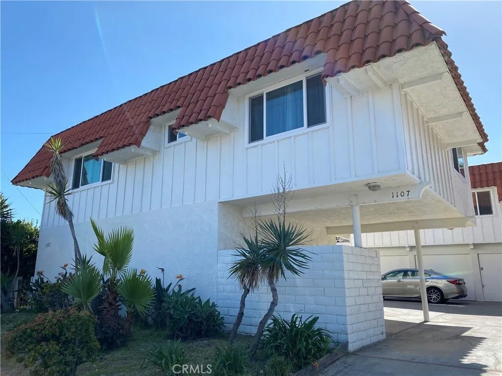 1107 Buena Vista — photo