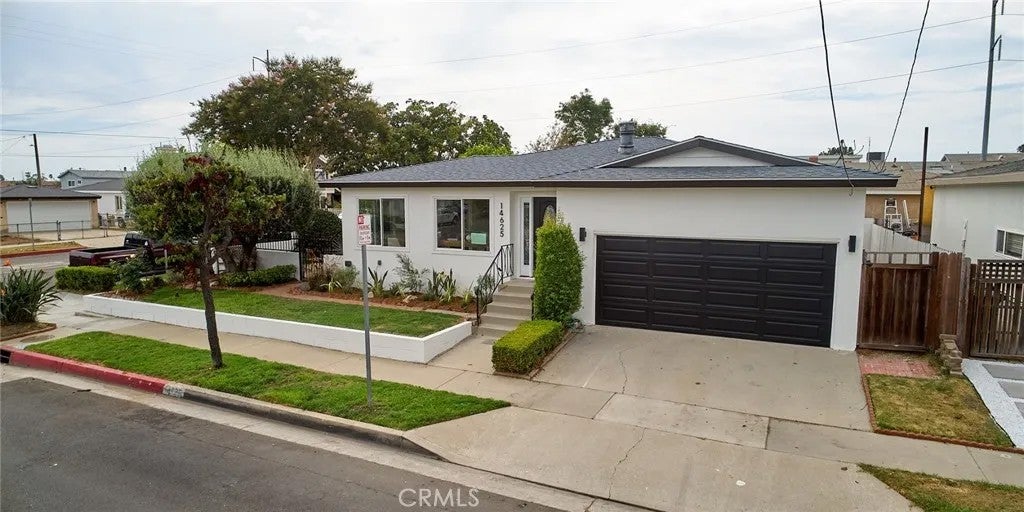 14625 Kingsdale Avenue — photo