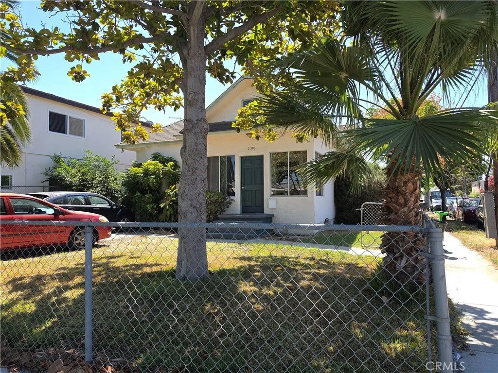 1100 E Salt Lake — photo