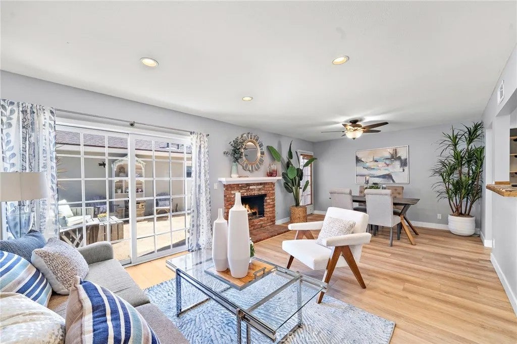 8215 Deerfield Drive — photo