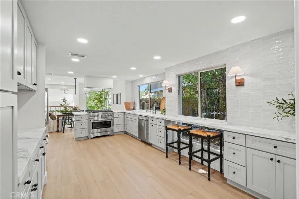 6 Canyon Ridge — photo