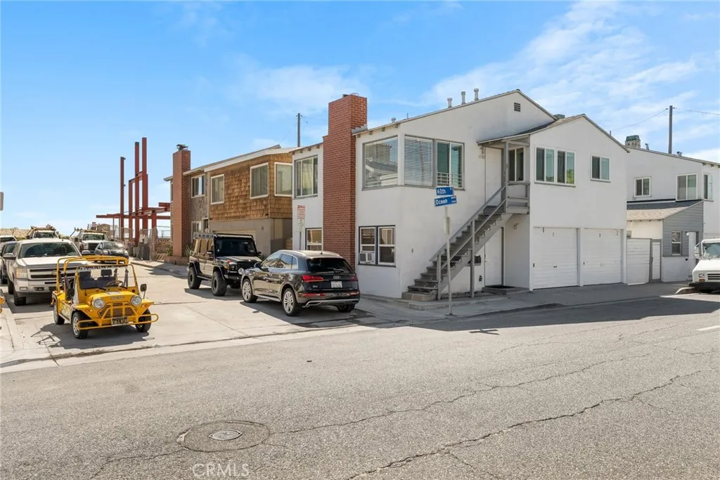 5916 E Ocean — photo
